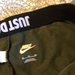 Nike green leggings